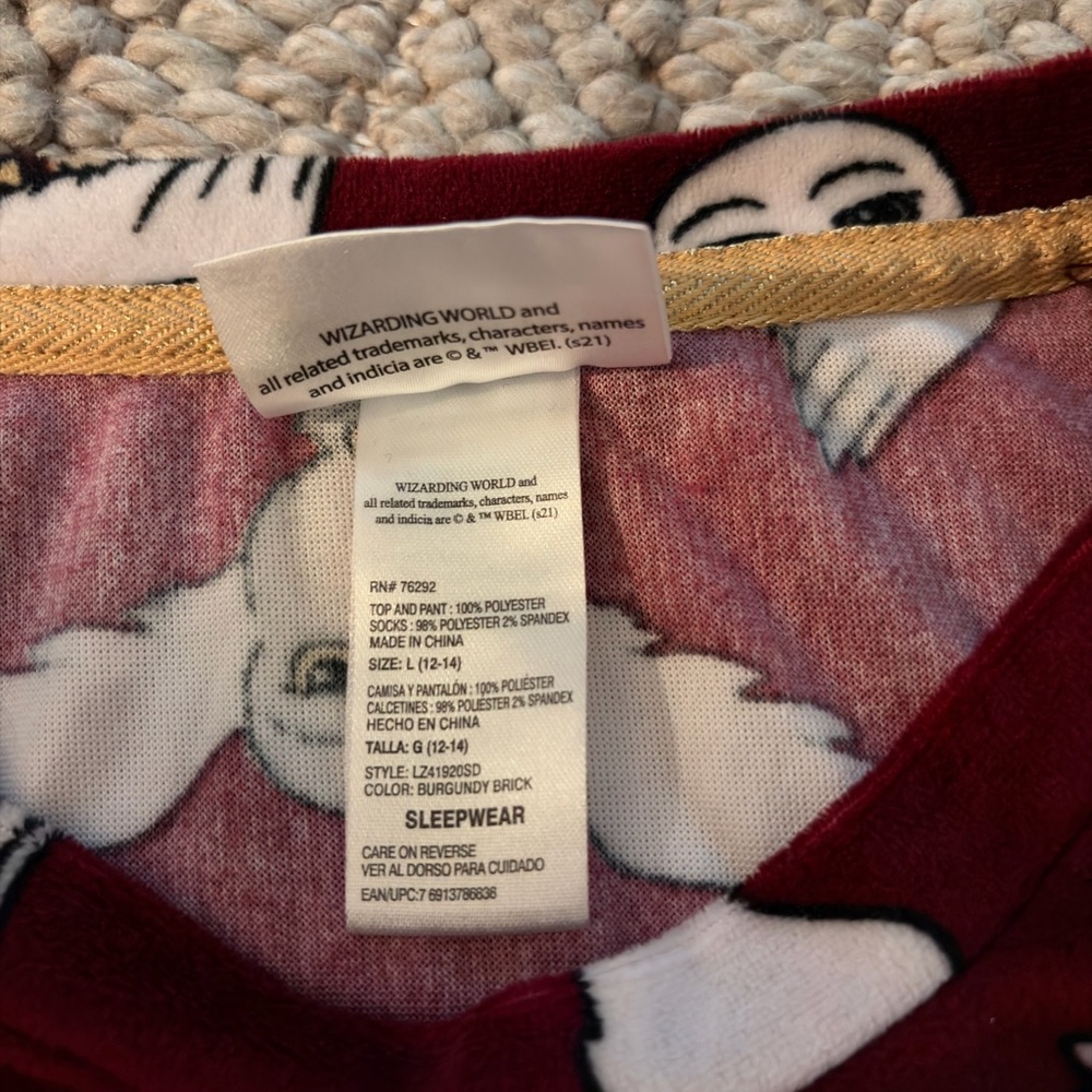 Warner Bros. Burgundy Harry Potter Sleepwear - Picture 4 of 6